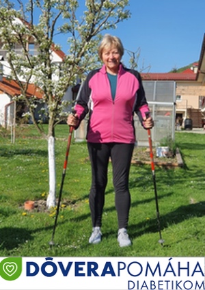Odkaz na článok ZP Dôvera s fotografiou pani Marty Matisovej, NFI pacientky. Pani Marta popisuje skúsenosti s NFI protokolom, do ktorého išla vďaka programu Dôvera pomáha diabetikom.
